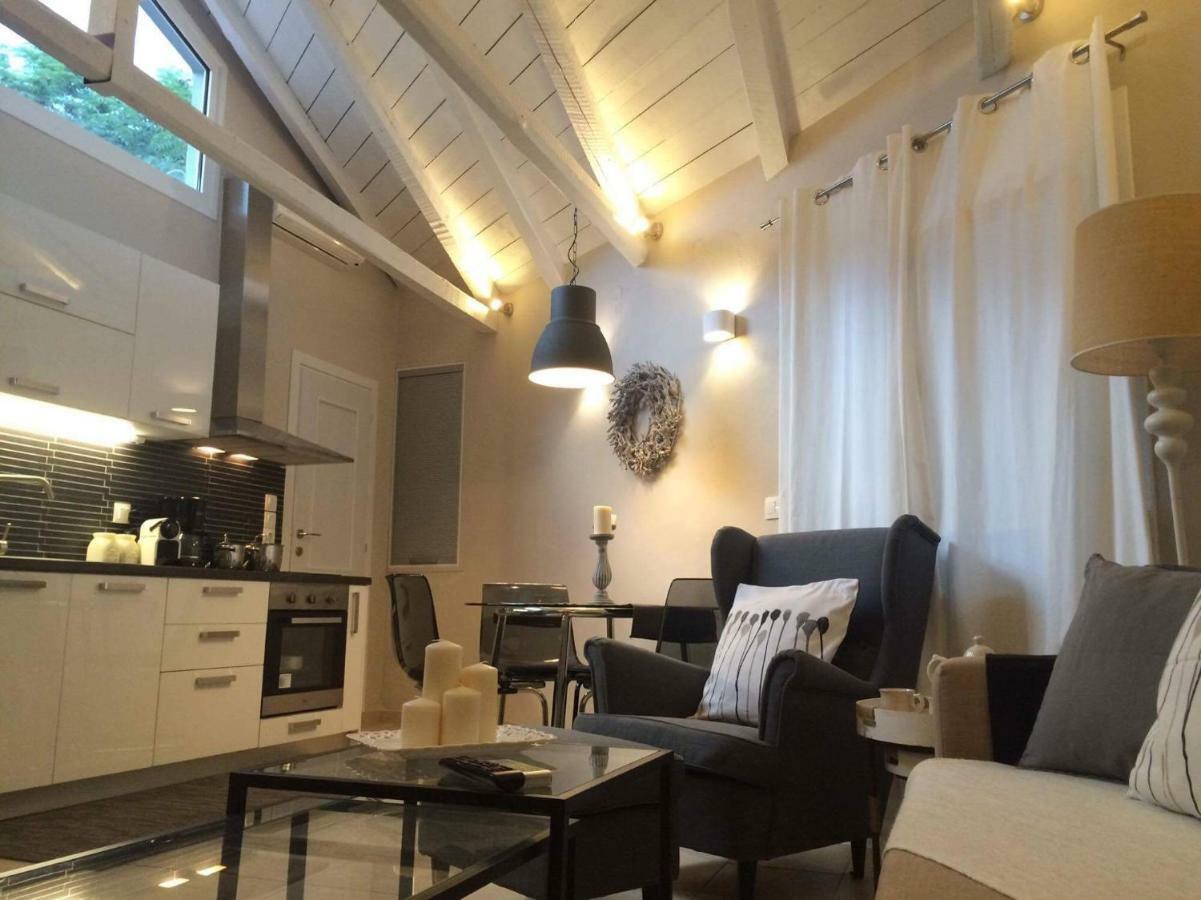 Meni Sweet Luxury Home Volos Bagian luar foto