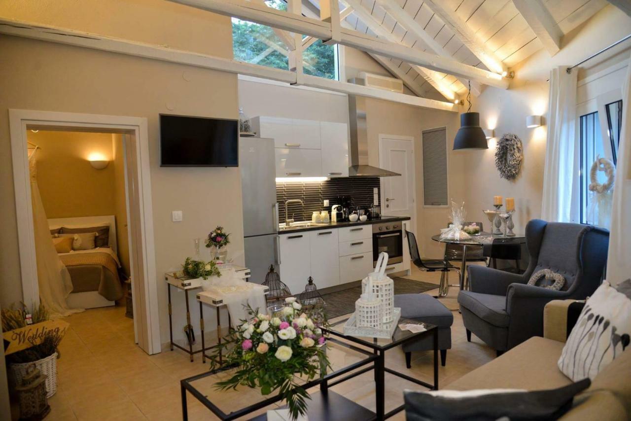Meni Sweet Luxury Home Volos Bagian luar foto